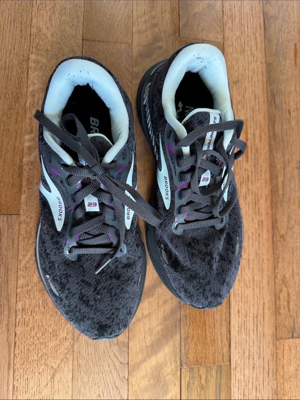 Brooks adrenaline 23 black and purple